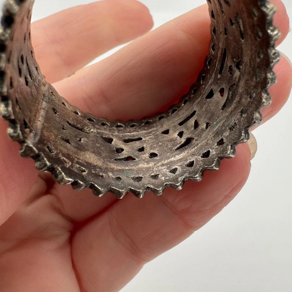 Vintage Silver Tone Filigree Floral Napkin Rings Set of 6 Scalloped Edge 6.8oz